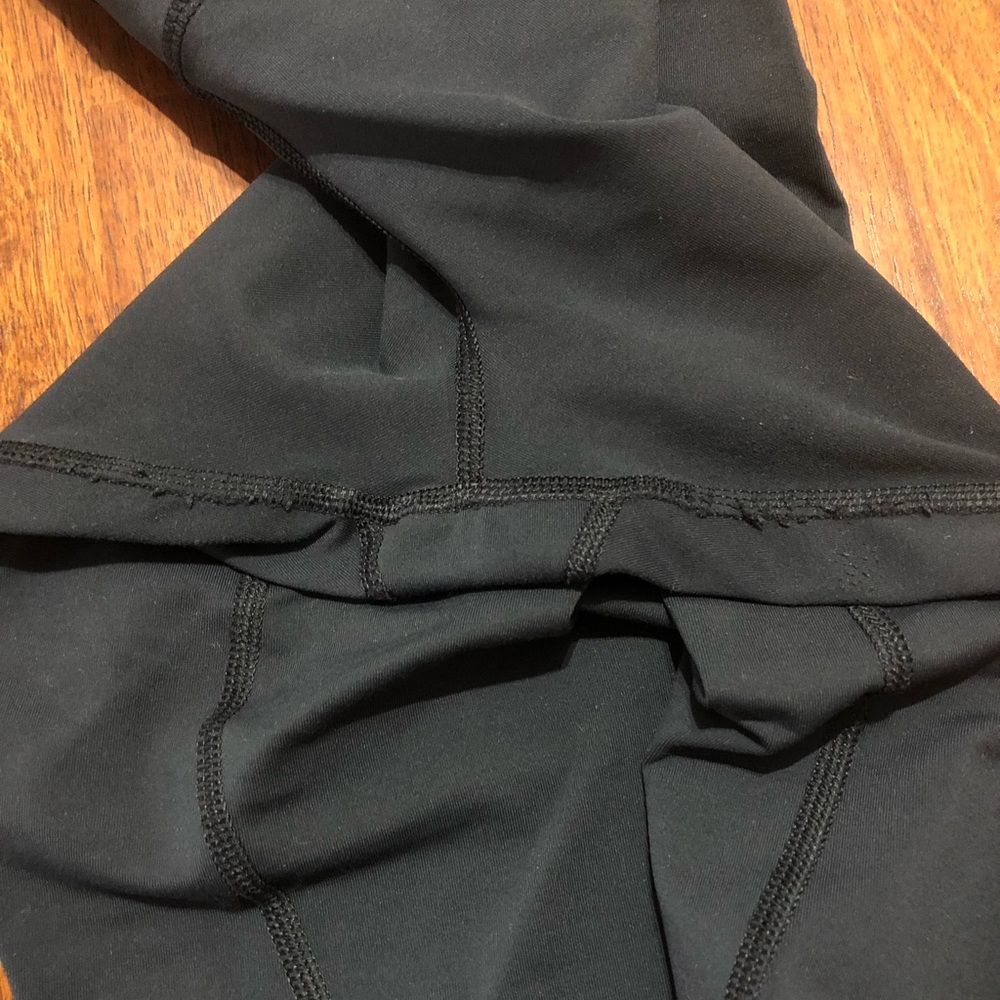 *SOLD* Lululemon Leggings 🍋 - Picture 5 of 7